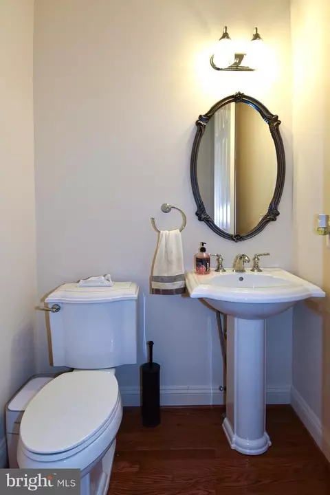 529 Cedar Spring St, Gaithersburg, MD 20877 photo 14