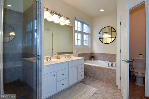 529 Cedar Spring St, Gaithersburg, MD 20877 photo 30
