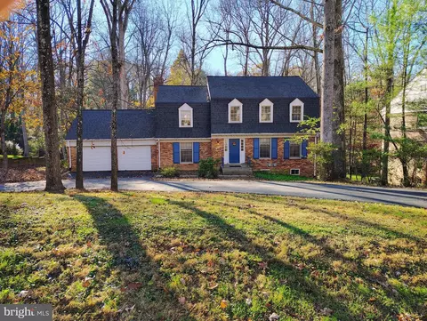 11812 Hunting Ridge Ct, Potomac, MD 20854