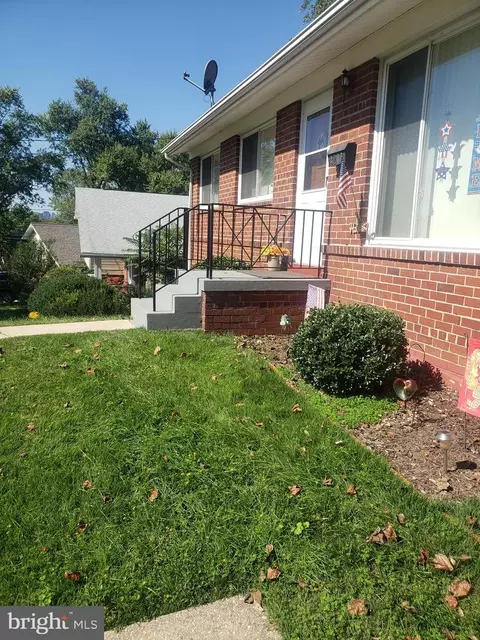 4203 Ferrara Dr, Silver Spring, MD 20906 photo 3