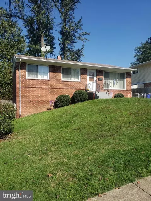 4203 Ferrara Dr, Silver Spring, MD 20906 photo 4