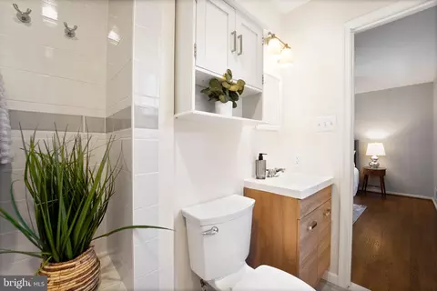 Bath - 12838 Littleton St, Silver Spring, MD 20906 photo 2 of 4
