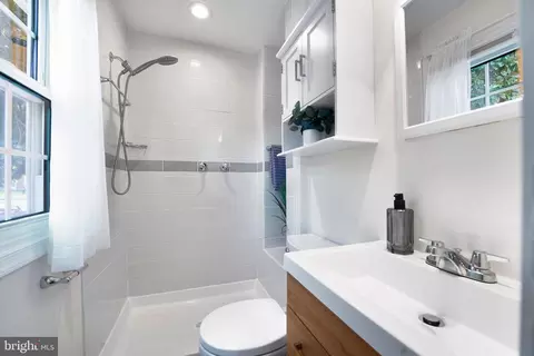 Bath - 12838 Littleton St, Silver Spring, MD 20906 photo 1 of 4