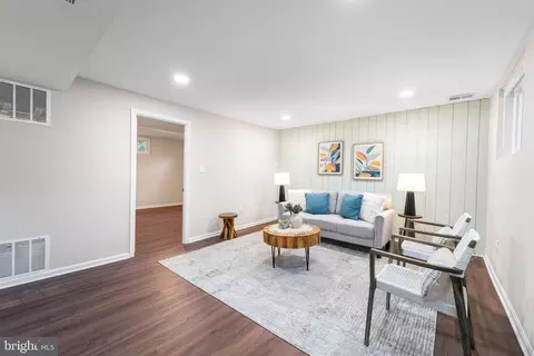 Living - 12838 Littleton St, Silver Spring, MD 20906 photo 4 of 6