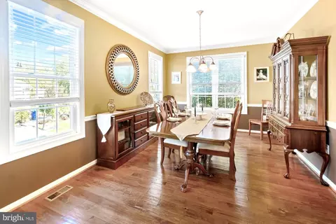 Dining - 17629 Cobb Ave, Poolesville, MD 20837 photo 3 of 3