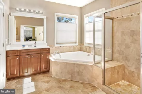 Bath - 17629 Cobb Ave, Poolesville, MD 20837 photo 1 of 4