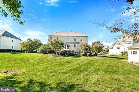Exterior - 17629 Cobb Ave, Poolesville, MD 20837 photo 8 of 19