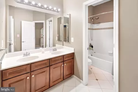 Bath - 17629 Cobb Ave, Poolesville, MD 20837 photo 3 of 4