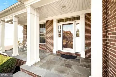 Exterior - 17629 Cobb Ave, Poolesville, MD 20837 photo 15 of 19