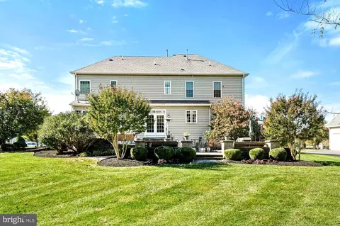 Exterior - 17629 Cobb Ave, Poolesville, MD 20837 photo 9 of 19