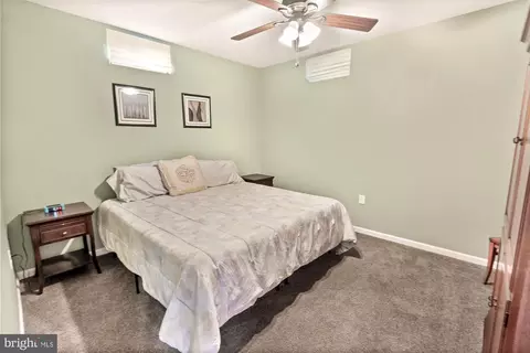 Bedroom - 17629 Cobb Ave, Poolesville, MD 20837 photo 5 of 5