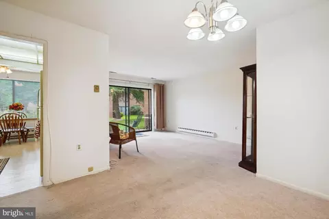 Living - 15316 Pine Orchard Dr #82-1C, Silver Spring, MD 20906 photo 4 of 4