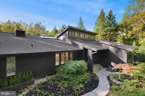 11116 Arroyo Dr, North Bethesda, MD 20852