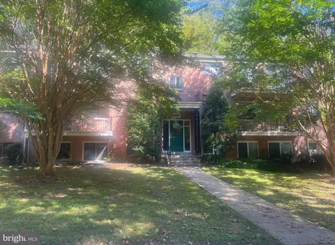 10607 Kenilworth Ave #101, Bethesda, MD 20814