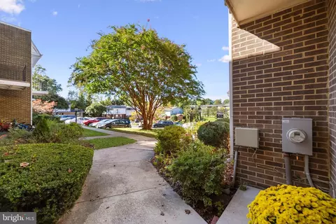 Exterior - 10937 Bucknell Dr #19, Silver Spring, MD 20902 photo 5 of 6
