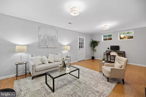 Living - 10937 Bucknell Dr #19, Silver Spring, MD 20902 photo 6 of 6