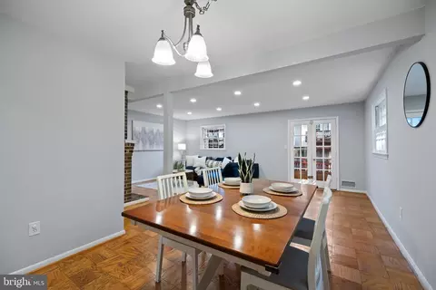 Dining - 10937 Bucknell Dr #19, Silver Spring, MD 20902 photo 2 of 2