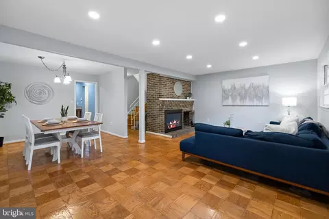Living - 10937 Bucknell Dr #19, Silver Spring, MD 20902 photo 2 of 6