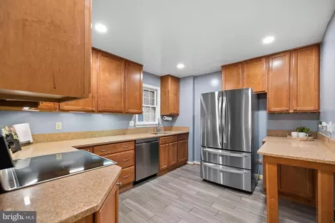 Kitchen - 10937 Bucknell Dr #19, Silver Spring, MD 20902 photo 1 of 6