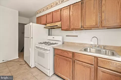 Kitchen - 11941 Andrew St, Silver Spring, MD 20902 photo 1 of 2