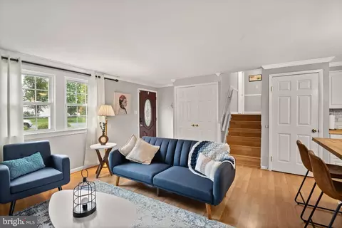 19204 Hempstone Ave, Poolesville, MD 20837 photo 5