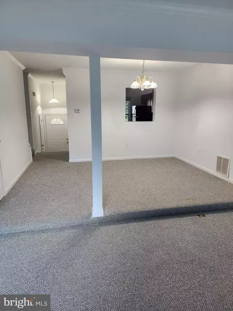 118 Kinsman View Cir, Silver Spring, MD 20901 photo 5