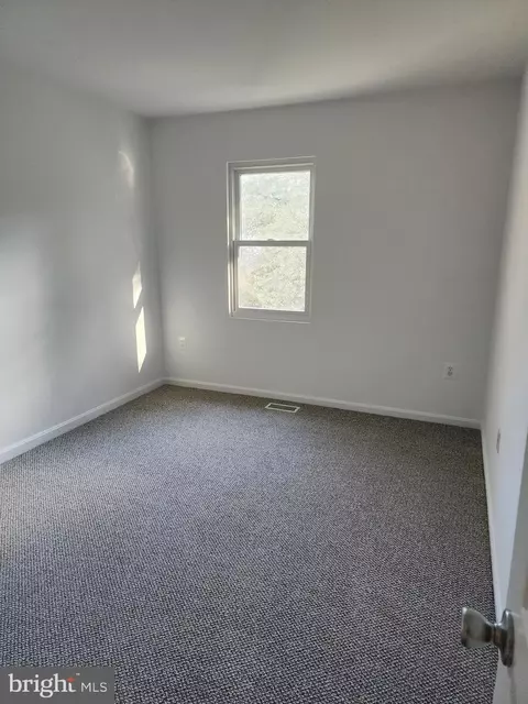 118 Kinsman View Cir, Silver Spring, MD 20901 photo 15