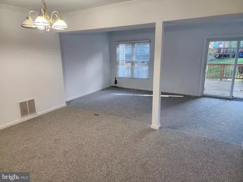 118 Kinsman View Cir, Silver Spring, MD 20901 photo 6