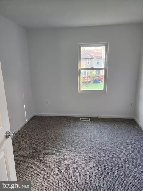 118 Kinsman View Cir, Silver Spring, MD 20901 photo 14