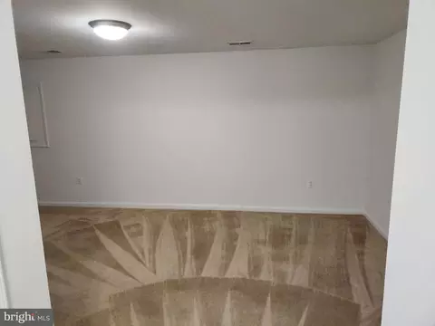 118 Kinsman View Cir, Silver Spring, MD 20901 photo 10