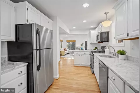 1619 Noyes Dr, Silver Spring, MD 20910 photo 11