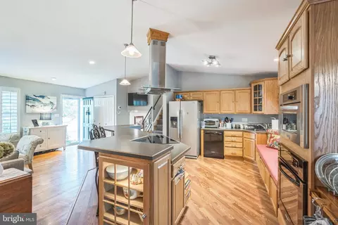 13102 Foxhall Dr, Silver Spring, MD 20906 photo 6