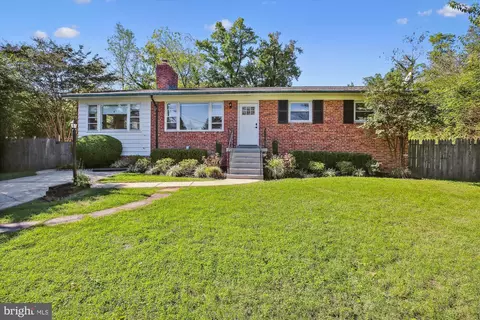 13705 Frankfort Ct, Rockville, MD 20853