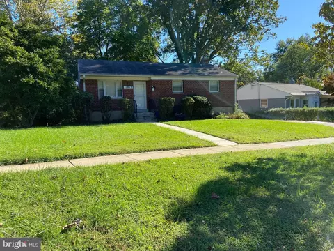 11813 Ashley Dr, Rockville, MD 20852