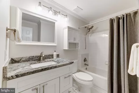 Bath - 14913 Carriage Square Dr, Silver Spring, MD 20906 photo 3 of 3