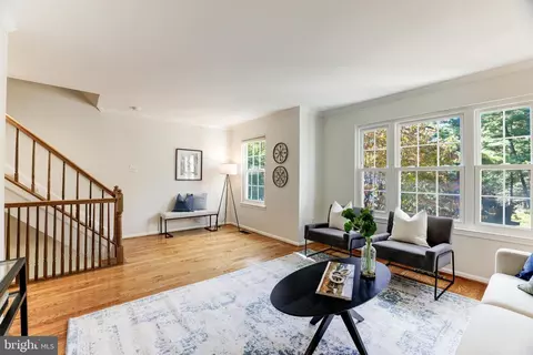 Living - 14913 Carriage Square Dr, Silver Spring, MD 20906 photo 2 of 3