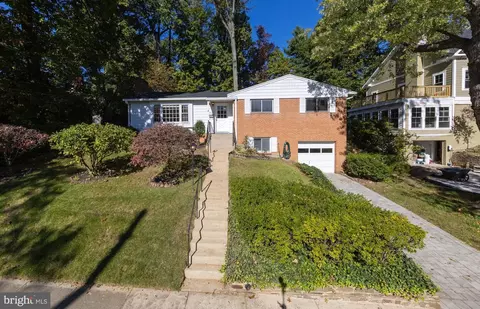 9412 Wadsworth Dr, Bethesda, MD 20817