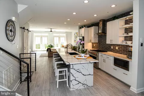 319 Parkview Ave, Gaithersburg, MD 20878