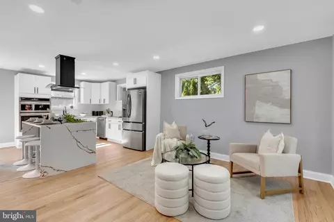 11211 Ashley Dr, Rockville, MD 20852