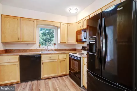 1016 Tanley Rd, Silver Spring, MD 20904 photo 2