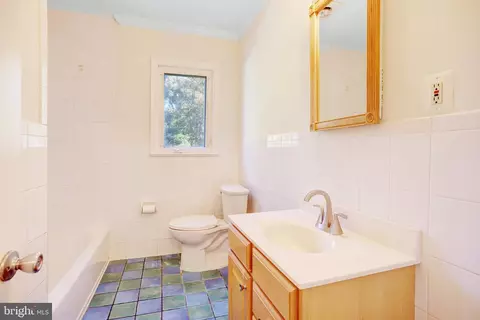 1016 Tanley Rd, Silver Spring, MD 20904 photo 9