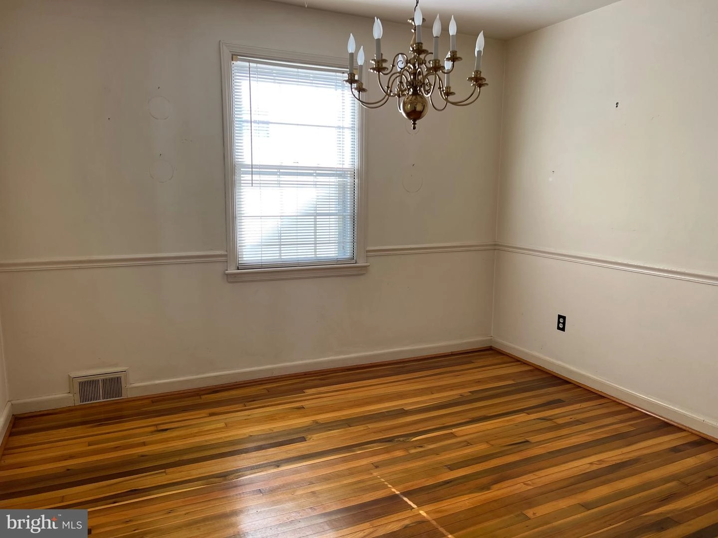 317 Williamsburg Dr, Silver Spring, MD 20901 photo 4