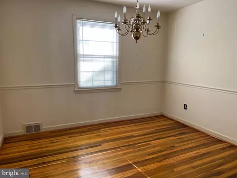 317 Williamsburg Dr, Silver Spring, MD 20901 photo 4