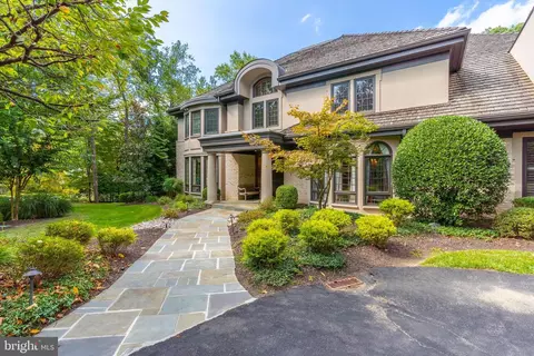 10021 Avenel Farm Dr, Potomac, MD 20854