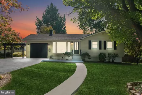 13006 Payson St, Rockville, MD 20853