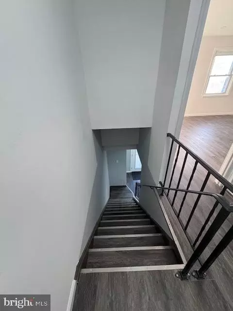Entry Way - 8811 Arliss St, Silver Spring, MD 20901 photo 13 of 15