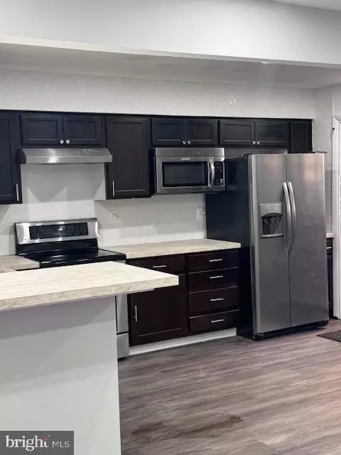 Entry Way - 8811 Arliss St, Silver Spring, MD 20901 photo 6 of 15
