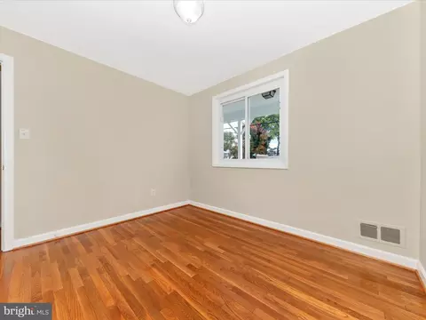 Bedroom - 12300 Connecticut Ave, Silver Spring, MD 20906 photo 4 of 10