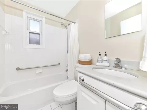 Bath - 12300 Connecticut Ave, Silver Spring, MD 20906 photo 1 of 3