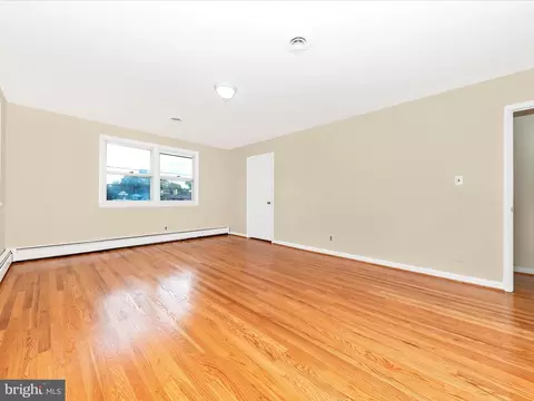 Living - 12300 Connecticut Ave, Silver Spring, MD 20906 photo 8 of 10